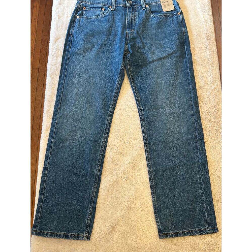 NWT Levi’s 505 Straight Leg Jeans Classic Medium Blue Wash, Size W32 L30
